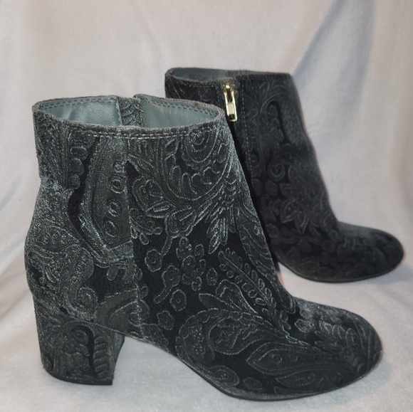 Zigi Soho Shoes - Zigi Soho Green Velvet Embroidered Nydia Boot 